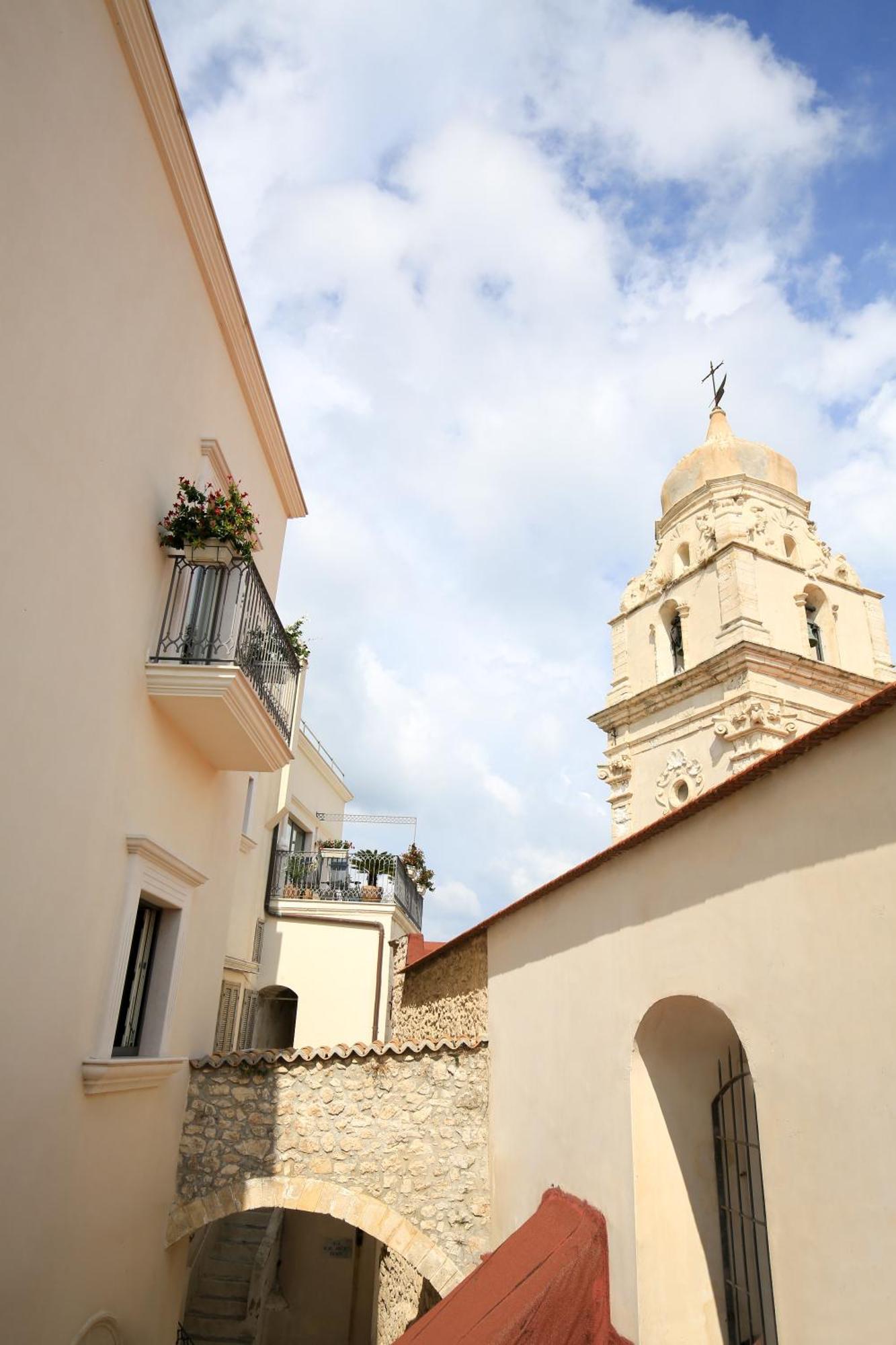 Al Castello Relais Bed & Breakfast เวียสเต ภายนอก รูปภาพ