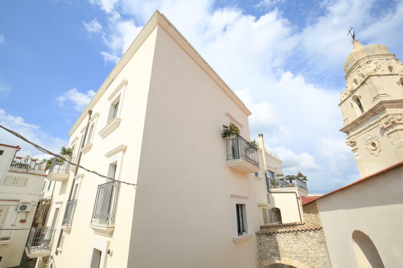 Al Castello Relais Bed & Breakfast เวียสเต ภายนอก รูปภาพ